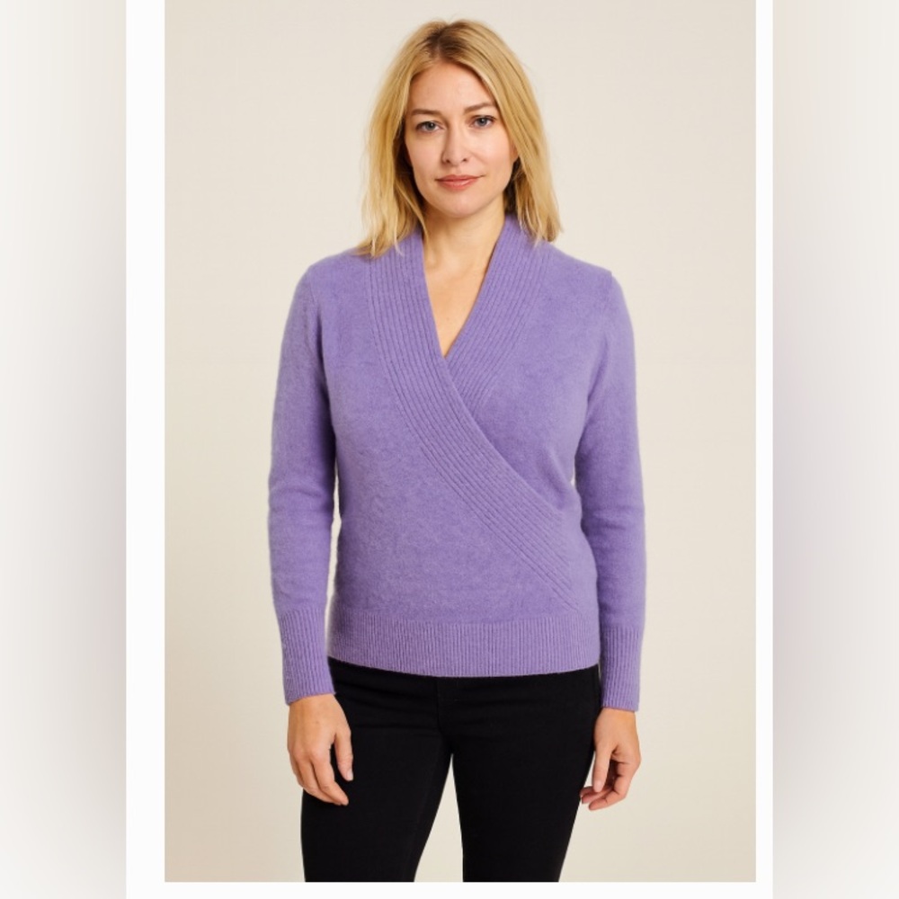 Lavender Wrap V-Neck Sweater - Women 100% Cashmere